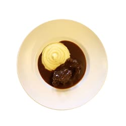 Jolesch veal cheeks with mashed potatoes