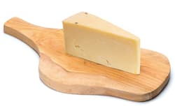 Tölzer Kasladen Cheddar
