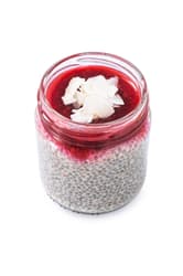 The Green Garden & Knuspr.de Coco-Raspberry Boogie chia pudding
