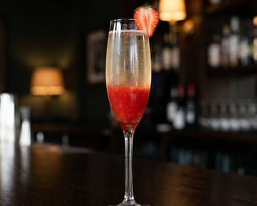 Rossini Cocktail | Fruity Strawberry Aperitif