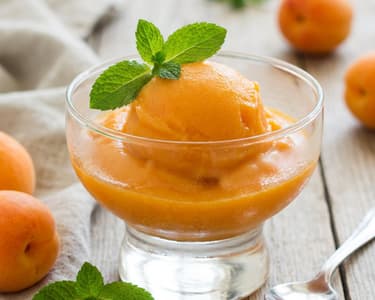Schnelles Aprikosensorbet mit Vanille | Fruchtig & Frisch