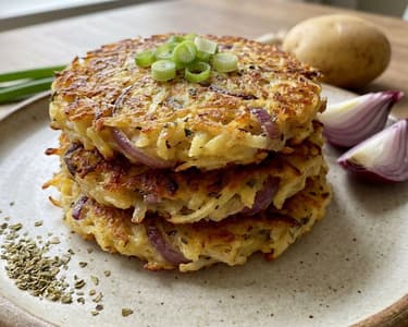 Knusprige Kartoffel-Zwiebel-Puffer aus dem Ofen