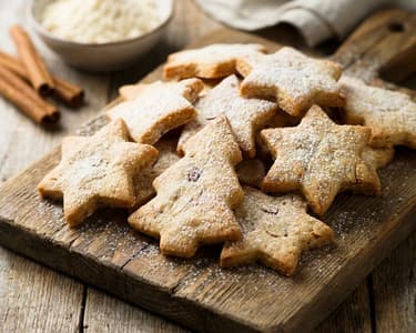 Crispy Christmas Almond Cookies