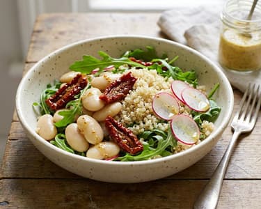 Wachtelbohnensalat mit getrockneten Tomaten und Quinoa
