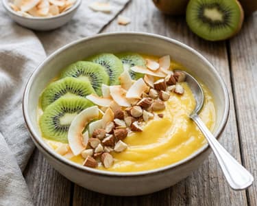 Tropical Smoothie Bowl