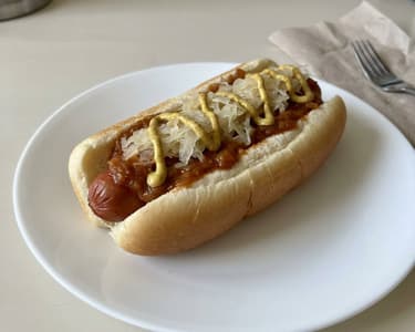 NYC Pushcart Hot Dog mit Zwiebelsauce