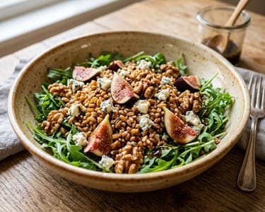 Knusprig gerösteter Farro-Salat mit Feigen & Gorgonzola | Toskanischer Spätsommergenuss