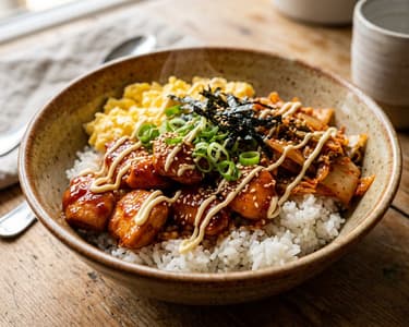 Koreanisches Chicken Cupbap | Würziges Streetfood