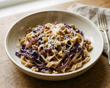 Tagliatelle with Braised Red Cabbage | In 25 Minutes