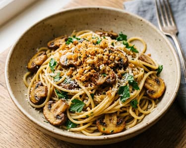 Spaghetti ai Funghi e Pangrattato | Pasta with Button Mushrooms & Crispy Breadcrumbs