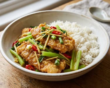 Pla Pad Kuen Chai | Knuspriger Thai-Wok-Fisch