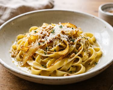 Tagliatelle mit gebratener Petersilienwurzel