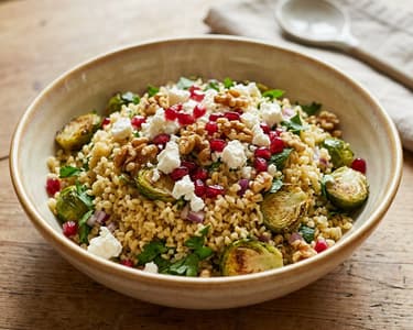 Türkischer Rosenkohl-Bulgursalat | Warm & herbstlich