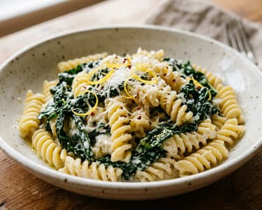 Fusilli mit Schwarzkohl & Ricotta | In 20 Minuten