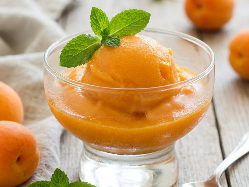 Schnelles Aprikosensorbet mit Vanille | Fruchtig & Frisch