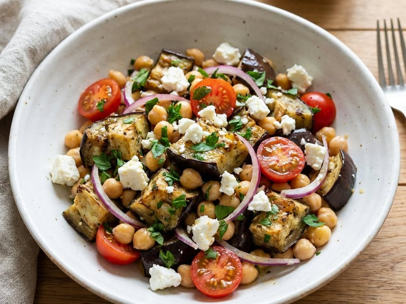 Auberginen-Kichererbsen-Salat mit Feta | Feierabend-Rezept