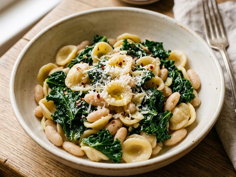 Orecchiette mit Grünkohl & weißen Bohnen | Feiner Herbstgenuss