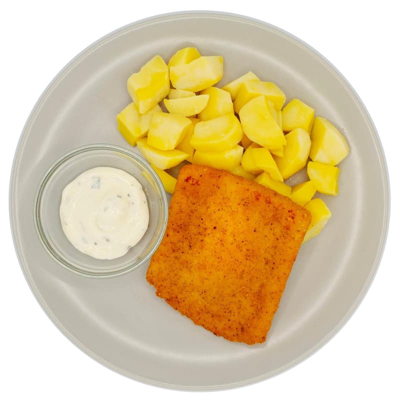 Fried cheese with potatoes and tartar sauce