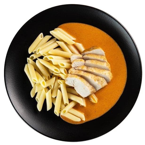 Chicken in paprika sauce with noodles by Jan Bureš