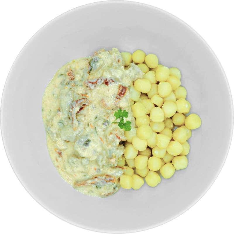 Pappudia Gnocchi mit Hähnchenbrust, Sahnesauce und sonnengetrockneten Tomaten