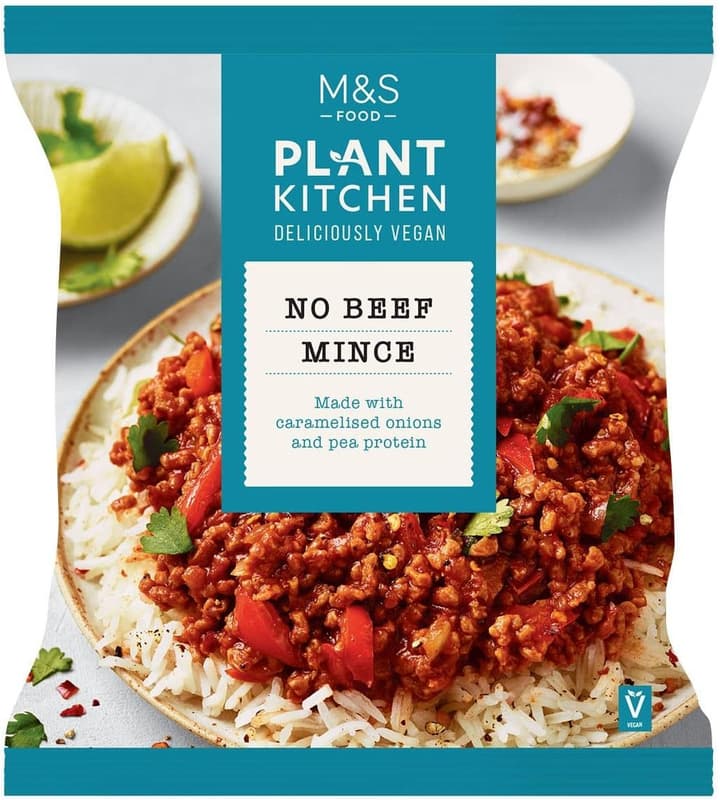 Marks & Spencer Erbsen Protein Granulat mit karamellisierten Zwiebeln