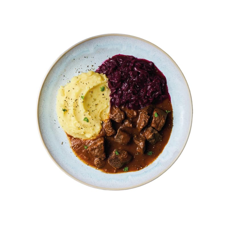 Freshfoodz Red Wine Goulash with cranberry red cabbage and mashed potatoes
