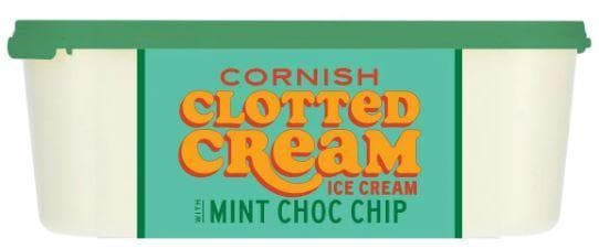 Marks & Spencer Minz-Eiscreme aus Cornwall mit Schokoladenstückchen mit Minzgeschmack