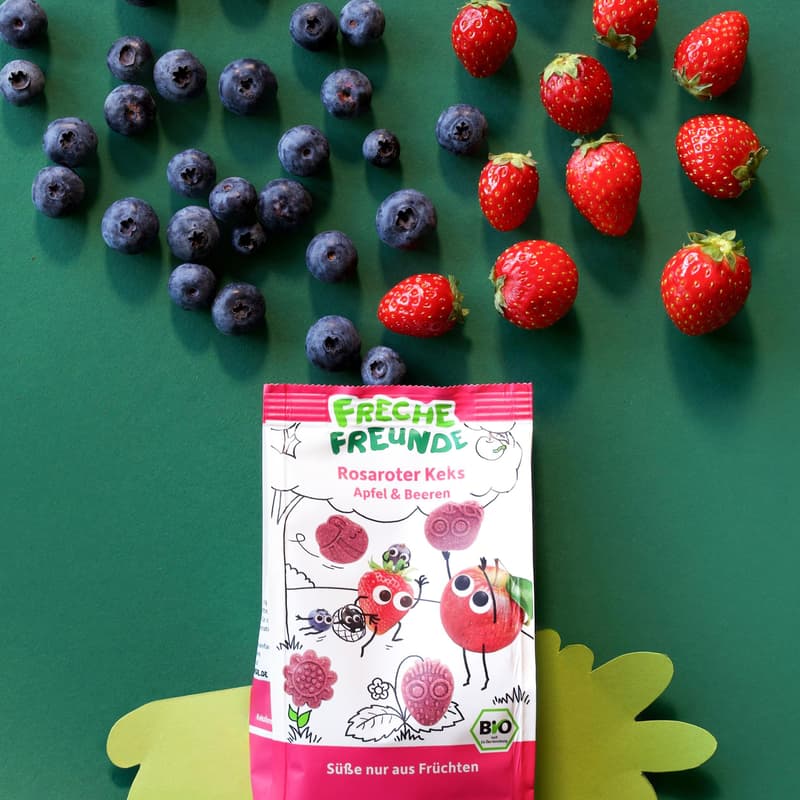Freche Freunde Organic Pink Cookie Apple & Berries 100g
