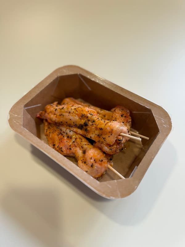 Hä. Wing skewer marinated truffle