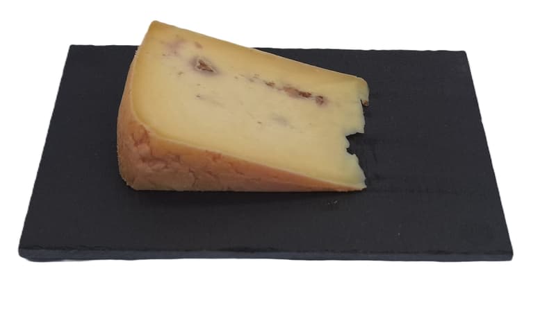 Bauer Freigeist DEMETER Walnut Semi-hard Cheese