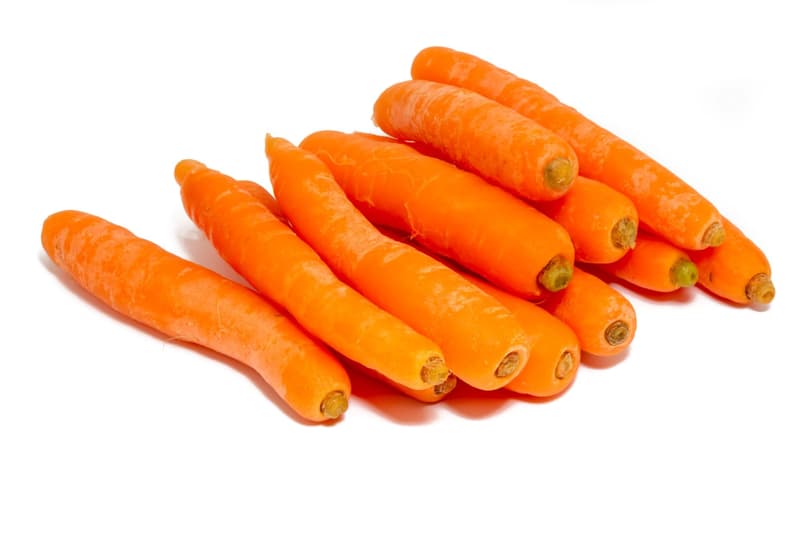 Watzkendorf's organic carrots, weighed