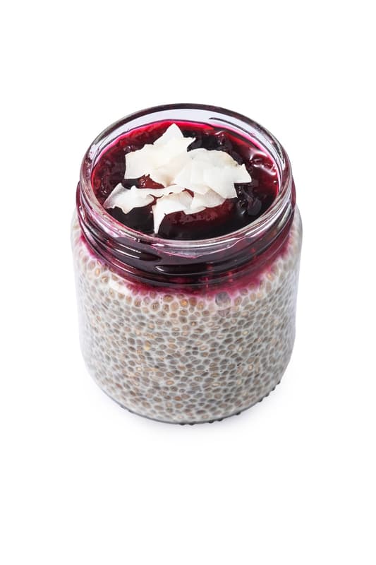 The Green Garden & Knuspr.de Berry-Coconut Cha-Cha chia pudding
