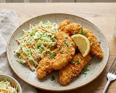 Knusprige Hähnchen-Strips mit Coleslaw