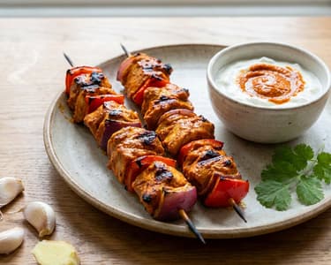 Hähnchen-Tikka-Masala-Spieße