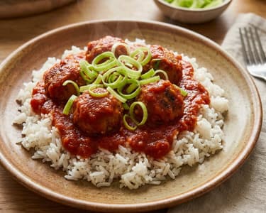 Räuchertofu-Bällchen in Tomatensauce