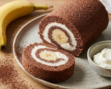 Chocolate Roulade with Bananas