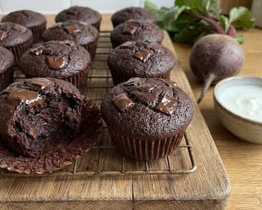 Saftige Schokoladen-Muffins mit Roter Bete