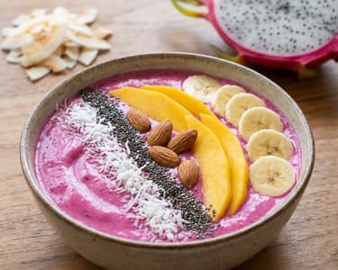 Dragon Fruit Smoothie Bowl
