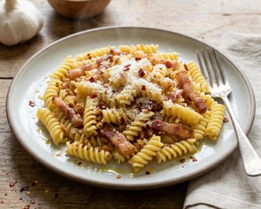 Ländliche Fusilli aus Matera mit Pancetta und Pecorino