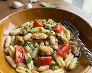 Cavatelli mit Miesmuscheln und weißen Bohnen