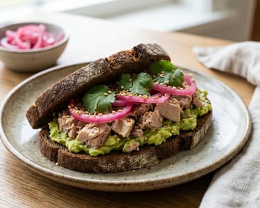Avocado-Thunfisch-Sandwich