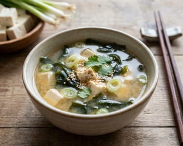 Miso Wakame Suppe mit Tofu