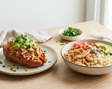 Saftiges Pulled Chicken auf zwei Arten serviert