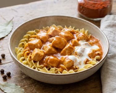 Cremiges Hähnchen-Paprikasch mit Sahne