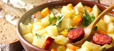 Kartoffeleintopf mit Chorizo-Wurst