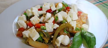 Griechische Gemüsepfanne mit Feta