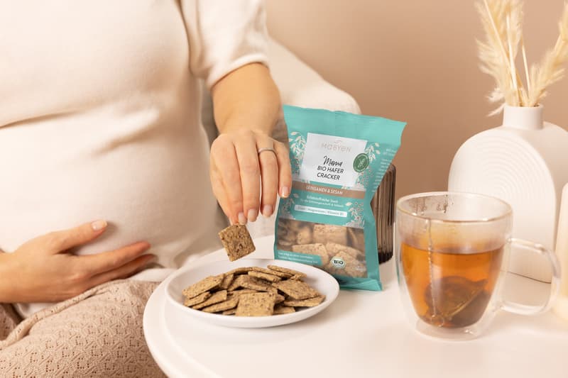Mabyen Mama Organic Oat Cracker