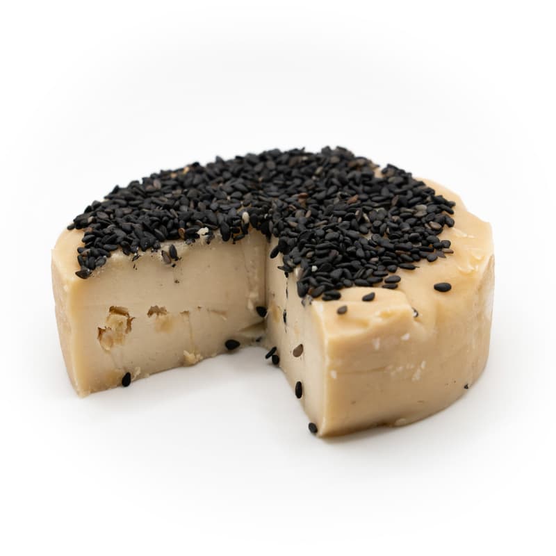 Jane's Cheeze Dom de Neige mit kandiertem Ingwer und schwarzem Sesam VEGAN